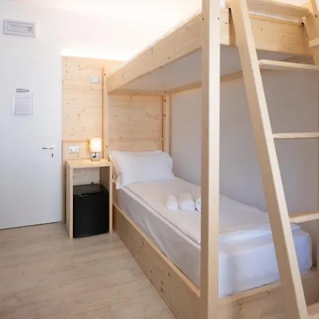 Comune Rustico Sport מלון